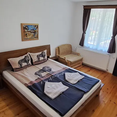 Gasthuis пъстрина 3*