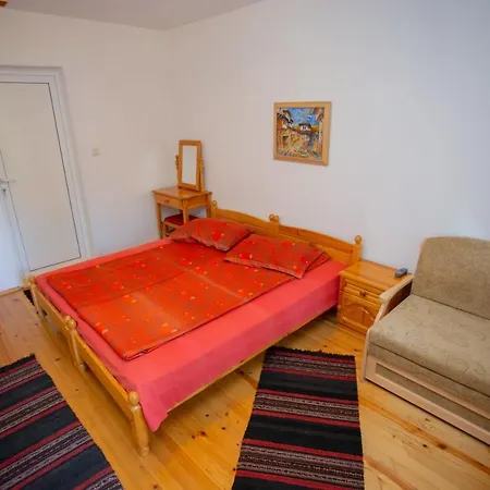 пъстрина Gæstehus Subotkovtsi